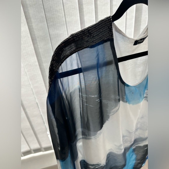 Top - Picture 3 of 6